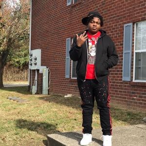 Meet your Posher, Almarian